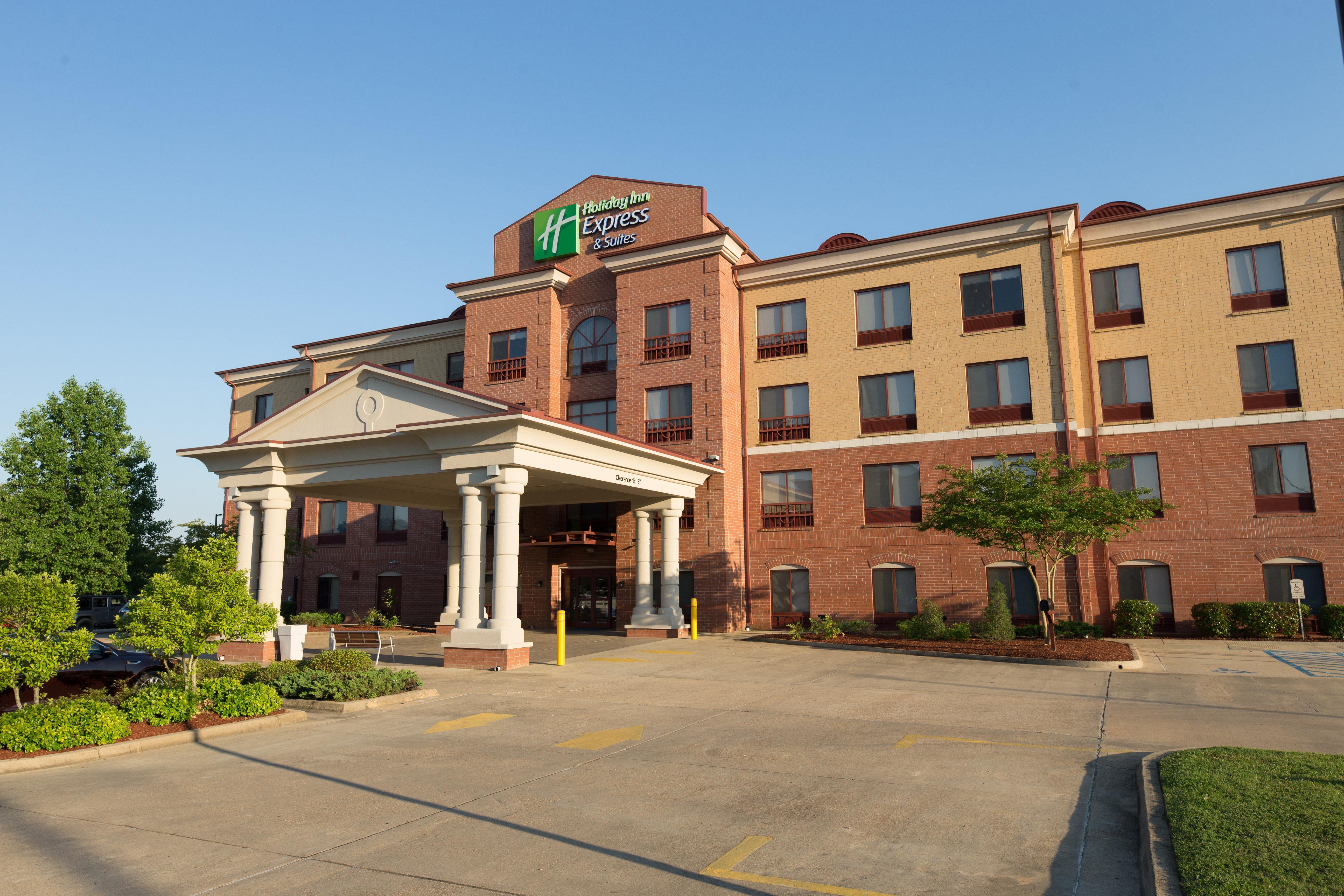 Holiday Inn Express Hotel & Suites Clinton By Ihg Exterior photo