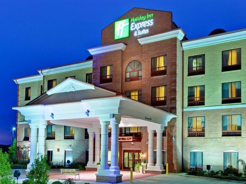 Holiday Inn Express Hotel & Suites Clinton By Ihg Exterior photo